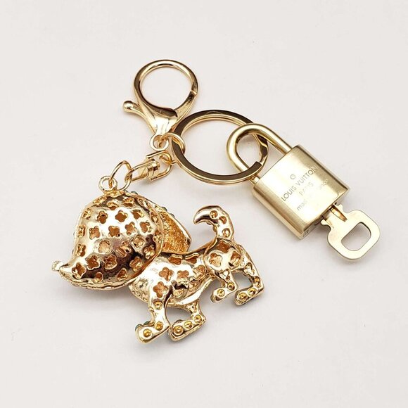 Authentic Louis Vuitton Lock & Key with unbranded Bagcharm, Keycharm 122225 - Picture 5 of 7